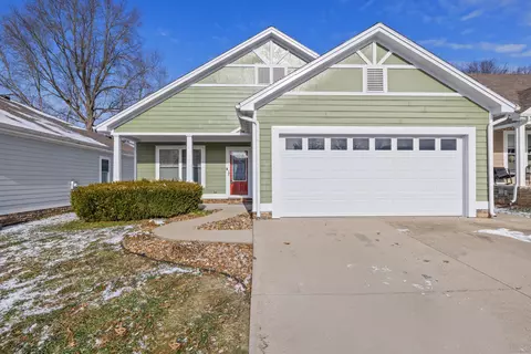 1017 Silver Leaf Dr, Lawrenceburg, KY 40342