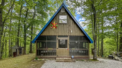 281 Deer Park Dr, Wellington, KY 40387