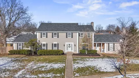 4700 Sunny Pt, Lexington, KY 40515