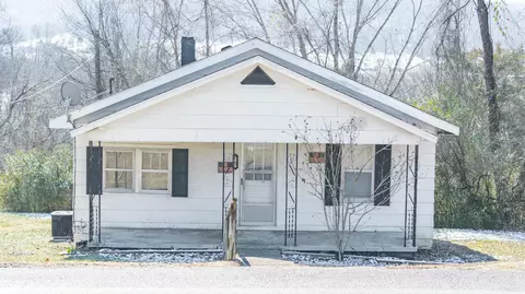 370 Green Acres Dr, Monticello, KY 42633