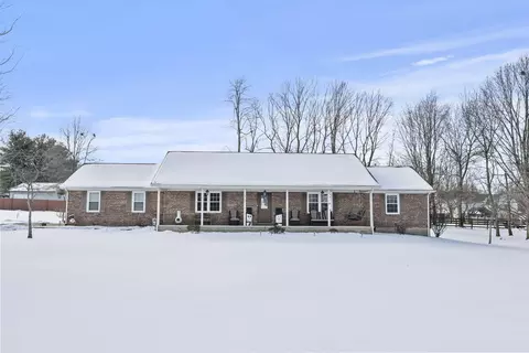 215 Castle Dr, Georgetown, KY 40324