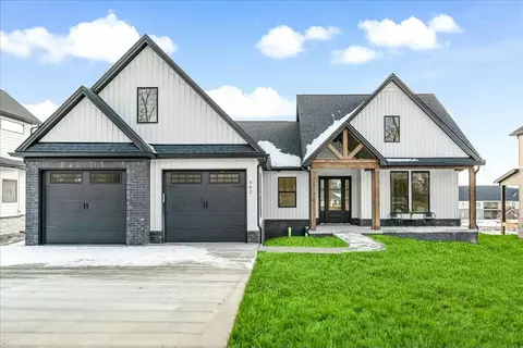 562 Saffron Ln, Versailles, KY 40383