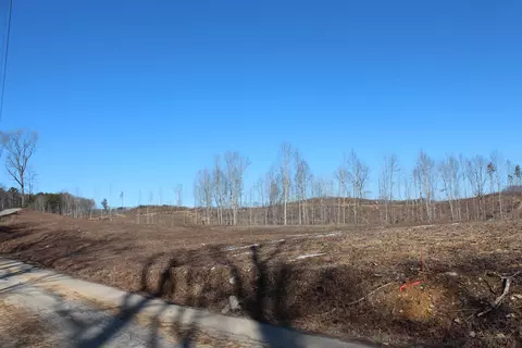 4069 Hazel Patch Rd, East Bernstadt, KY 40729