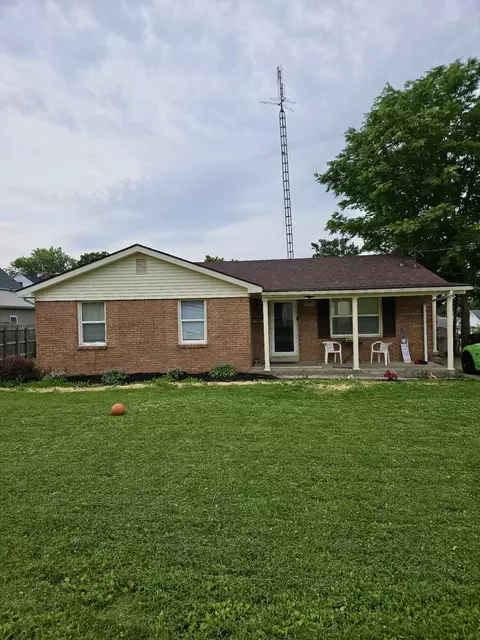 608 Claybrook Ave, Springfield, KY 40069 photo 1