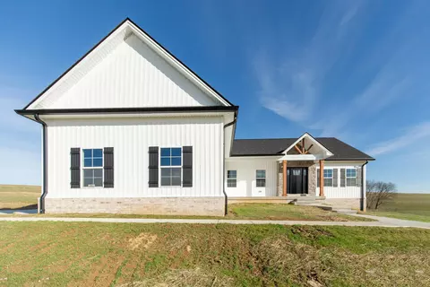 299 Boones Creek Rd, Lancaster, KY 40444