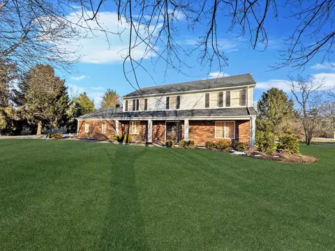 1102 Secretariat Dr, Danville, KY 40422