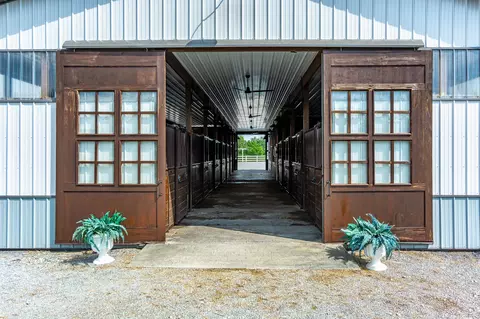 131 Diamond Ridge Rd, Jamestown, KY 42629