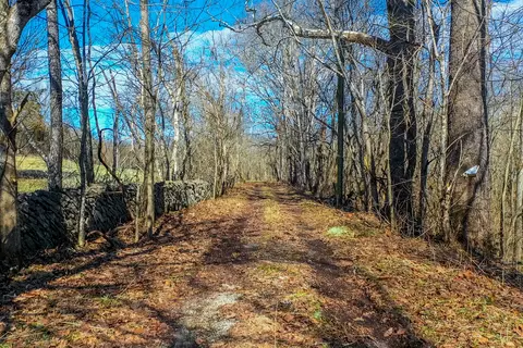 1790 Glensboro Rd, Lawrenceburg, KY 40342