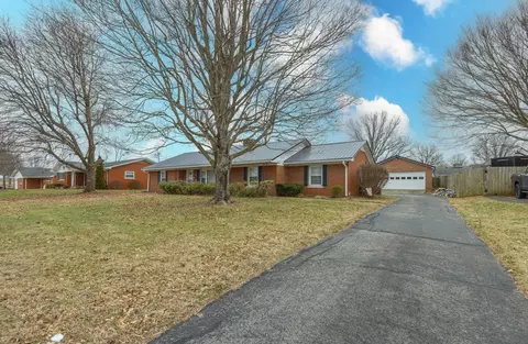 258 Eastridge Dr, Paris, KY 40361
