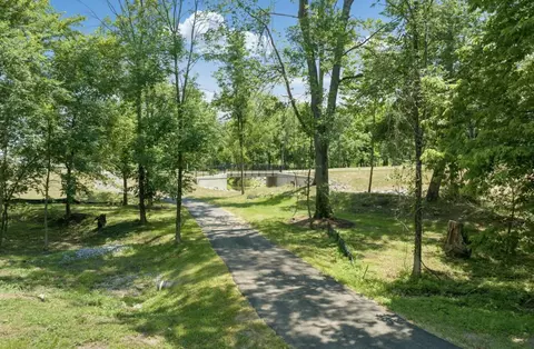 102 Turner Ln, Nicholasville, KY 40356