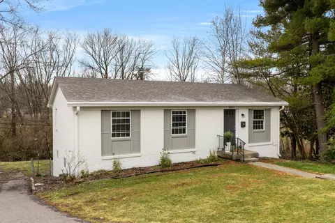 3669 Niles Ct, Lexington, KY 40517