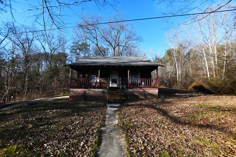 250 Smyth Ln, Irvine, KY 40336