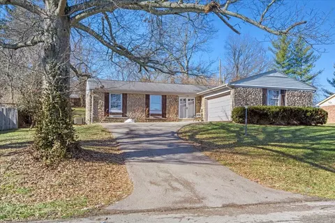 712 Leawood Dr, Frankfort, KY 40601
