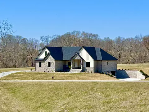 438 Lakemere Dr, Somerset, KY 42503
