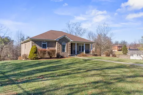 713 Winterhaven Ln, Frankfort, KY 40601