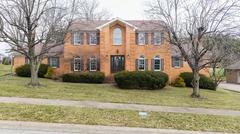114 Whispering Woods Dr, Richmond, KY 40475