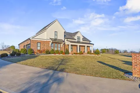 100 Willow Oak Way, Georgetown, KY 40324