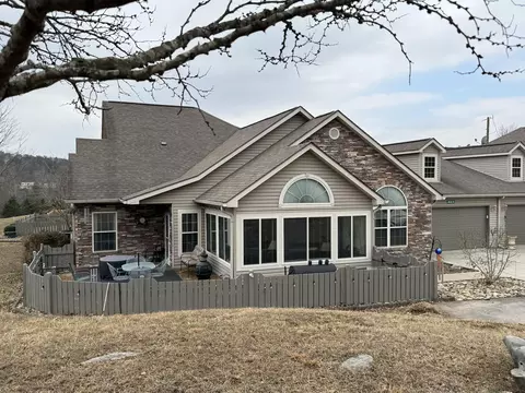 403 Chateau Place Pl, Bronston, KY 42518