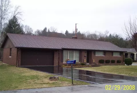 367 Riverside Dr, West Liberty, KY 41472
