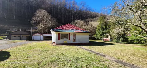 8226 State Hwy 1056, Mccarr, KY 41544