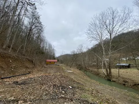 64 Browns Branch Rd, Flat Lick, KY 40935