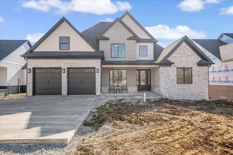 558 Saffron Ln, Versailles, KY 40383
