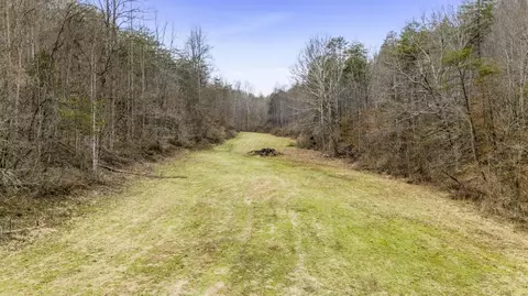 1657 Cave Branch Rd, Campton, KY 41301 photo 5