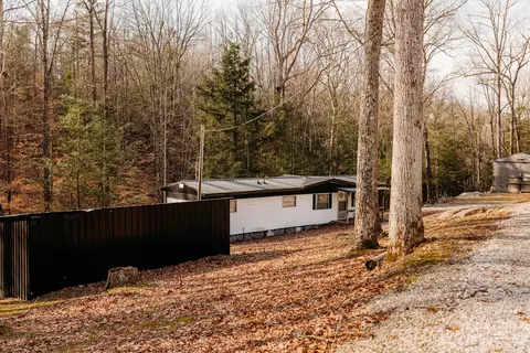 209 Kimberly Rd, Wellington, KY 40387
