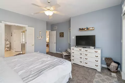 Bedroom - 2576 Roberts Bend Rd, Burnside, KY 42519 photo 4 of 12