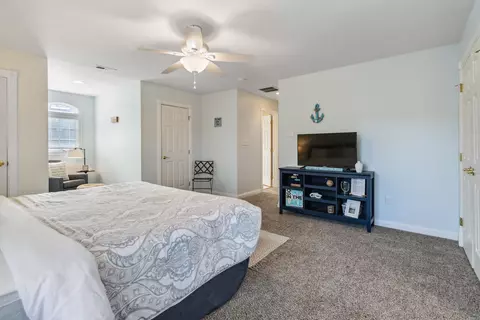 Bedroom - 2576 Roberts Bend Rd, Burnside, KY 42519 photo 10 of 12