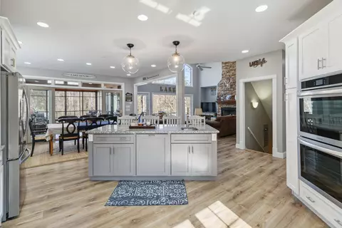 Kitchen - 2576 Roberts Bend Rd, Burnside, KY 42519 photo 4 of 6