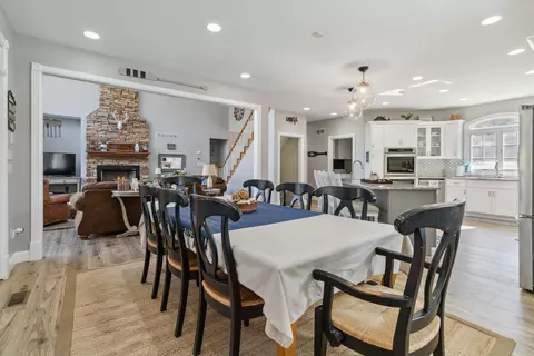 Dining - 2576 Roberts Bend Rd, Burnside, KY 42519 photo 3 of 4