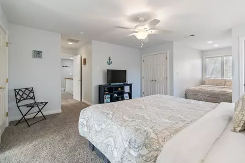 Bedroom - 2576 Roberts Bend Rd, Burnside, KY 42519 photo 8 of 12