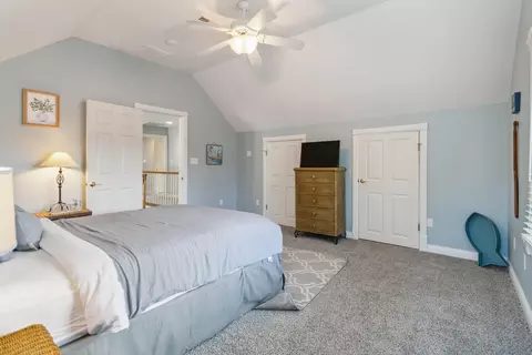 Bedroom - 2576 Roberts Bend Rd, Burnside, KY 42519 photo 6 of 12