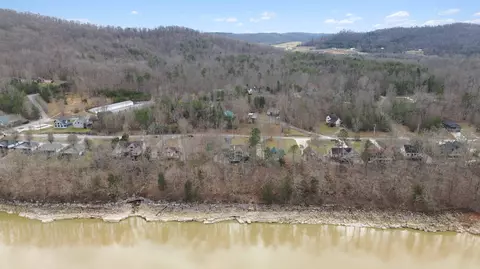 View/Area - 2576 Roberts Bend Rd, Burnside, KY 42519 photo 9 of 11