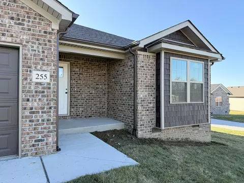 255 Brook Cv, Berea, KY 40403 photo 2