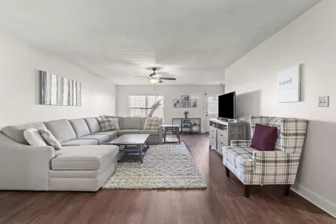 Living - 138 Rodeo Dr, Georgetown, KY 40324 photo 2 of 3