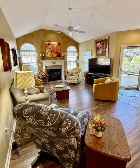 218 Churchill Xing, Nicholasville, KY 40356