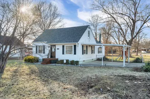 8500 Blue Lick Rd, Louisville, KY 40219