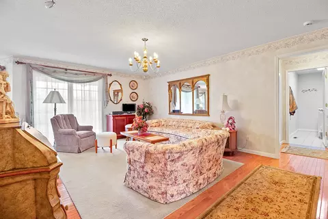 Living - 100 Brandon Dr, Corbin, KY 40701 photo 1 of 4