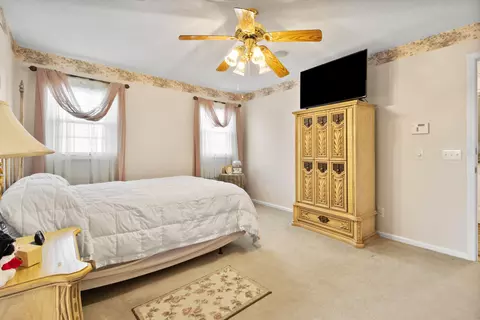 Bedroom - 100 Brandon Dr, Corbin, KY 40701 photo 3 of 5