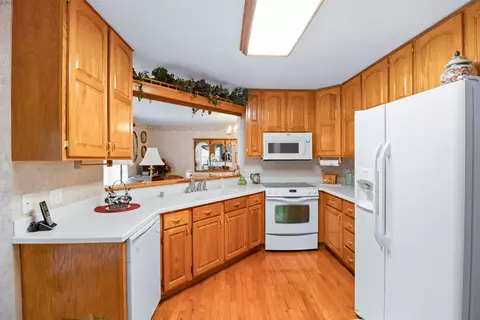 Kitchen - 100 Brandon Dr, Corbin, KY 40701 photo 1 of 4