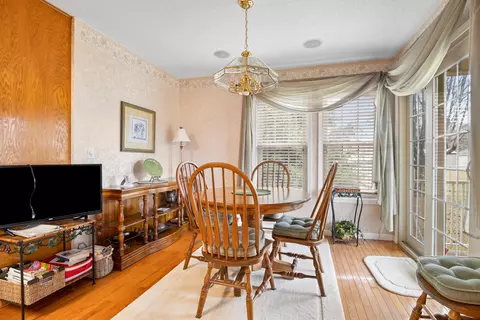 Dining - 100 Brandon Dr, Corbin, KY 40701 photo 4 of 4