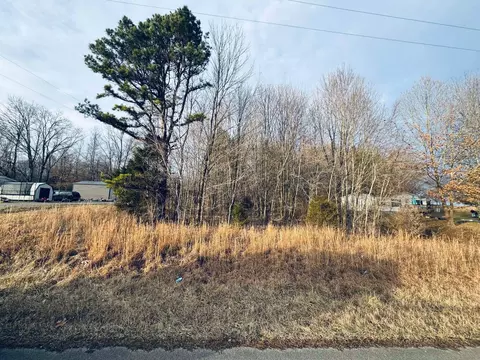 5 Denmark Ln, Jamestown, KY 42629