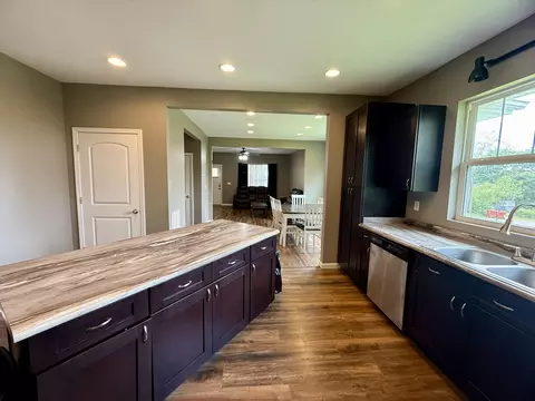 Kitchen - 70 Knox St, Corbin, KY 40701 photo 3 of 3