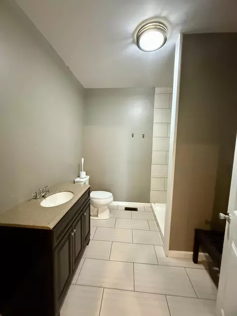 Bath - 70 Knox St, Corbin, KY 40701 photo 1 of 2