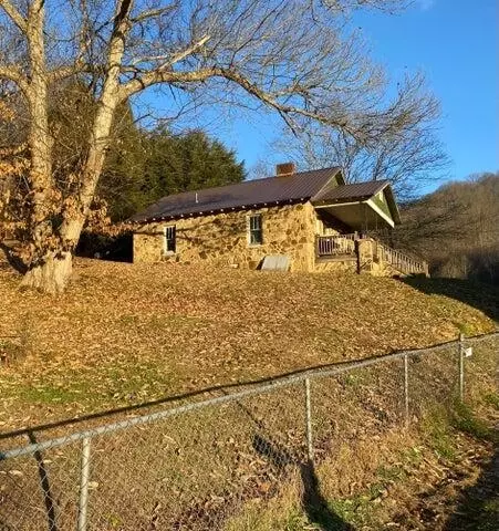 101 Doe Gap Branch Rd, Flat Lick, KY 40935 photo 2