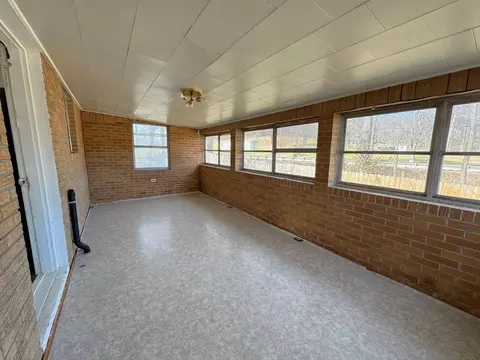 Exterior - 139 Perkins St, Woodbine, KY 40771 photo 3 of 10