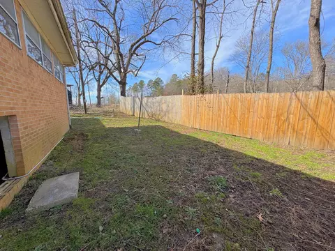 Exterior - 139 Perkins St, Woodbine, KY 40771 photo 8 of 10