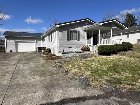 914 Carter St, Corbin, KY 40701 photo 3